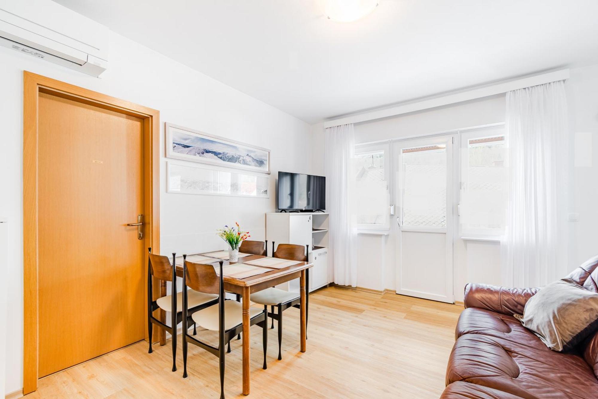 Apartma Mama 보베츠 외부 사진